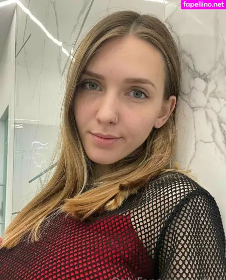 E Lina OnlyFans Thumbnail #yO1BlbKvnS