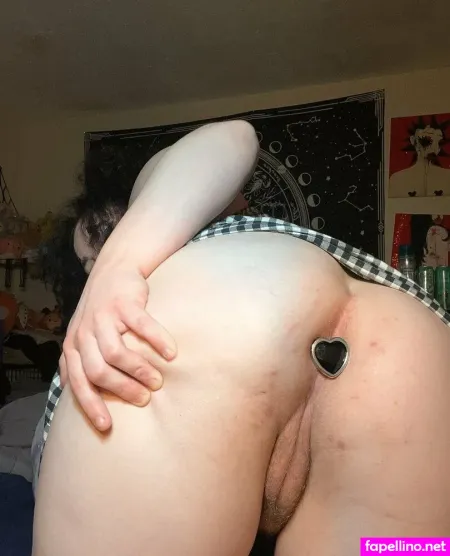 Easycherrypie666 OnlyFans Thumbnail #2IMDhwMmFN