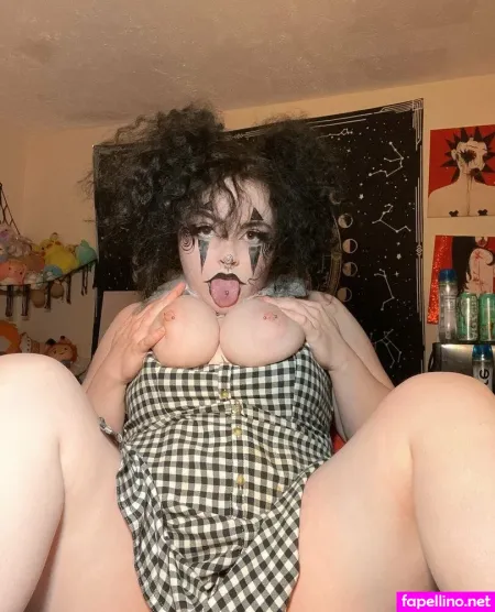 Easycherrypie666 OnlyFans Thumbnail #mGmOBxx32h