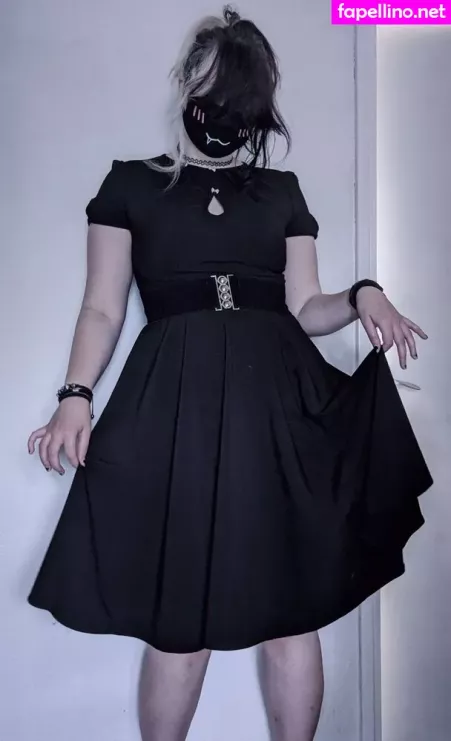 Easygoinggoth OnlyFans Thumbnail #4li2C6fcNY