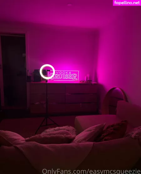 Easymcsqueezie OnlyFans Thumbnail #VmYqbbwSzo