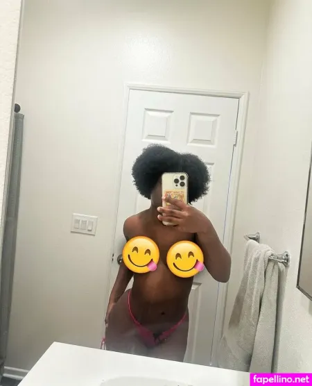 Ebony Butts OnlyFans Thumbnail #cQlHQaJQ4Q