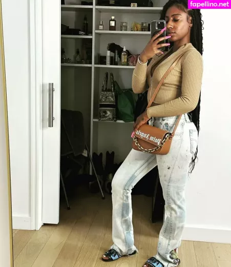 Ebonyastrology OnlyFans Thumbnail #lg9s4aI4mA