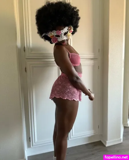 Ebonybuttspremium OnlyFans Thumbnail #3Y9zCDeagM
