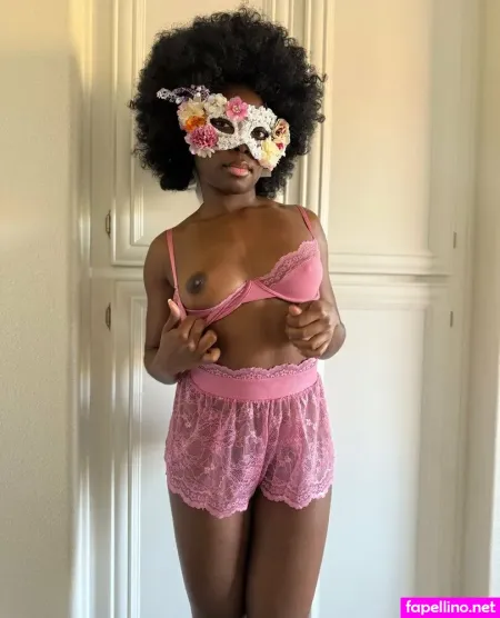 Ebonybuttspremium OnlyFans Thumbnail #98NwVxihyX