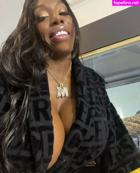 Ebonymystique4free OnlyFans Thumbnail #qFOYbZzO11