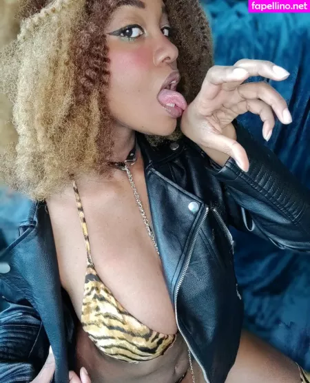 Ebunnipurrl OnlyFans Thumbnail #EsYgxAOwm8