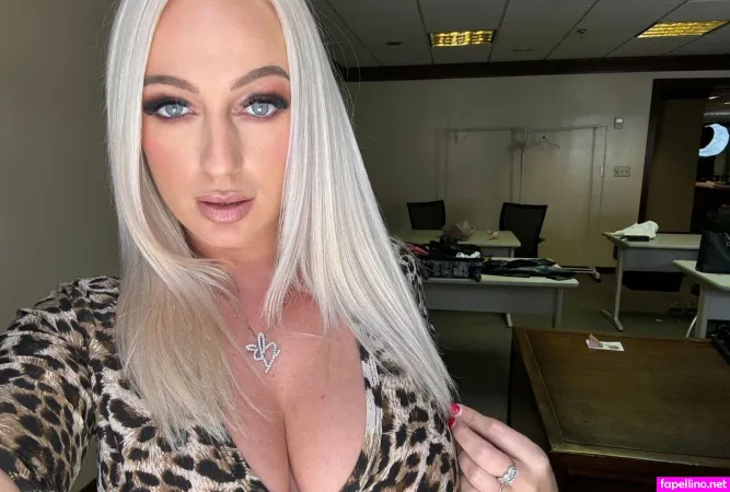 Ebunnzvip 2 OnlyFans Thumbnail #hYjJ2GXyWd