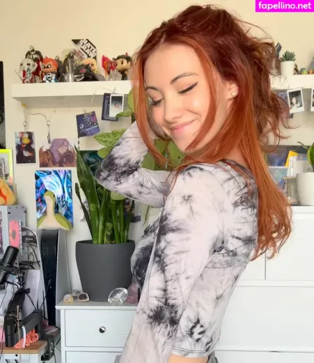 Echochlo OnlyFans Thumbnail #dQw6bsiOd2