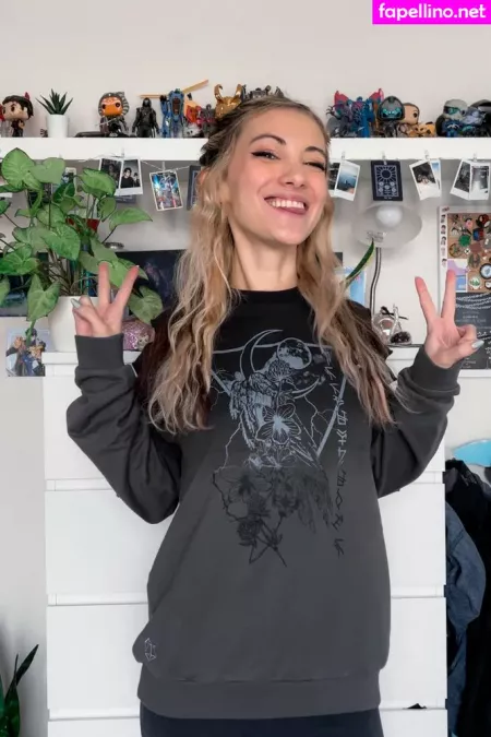 Echochlo OnlyFans Thumbnail #oHmqKeBBCy