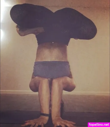 Echolikesyoga 1 OnlyFans Thumbnail #Ri8EIRXLL3