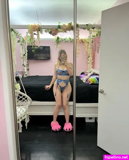 Ecvmmiesfree OnlyFans Thumbnail #B30eG3637v