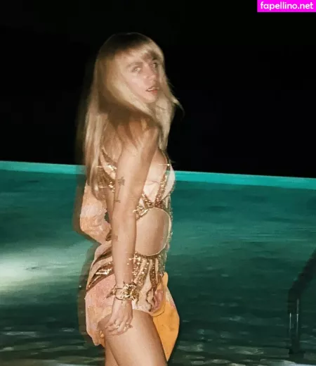 Eda Zamanpur OnlyFans Thumbnail #oJxt2gTOTc