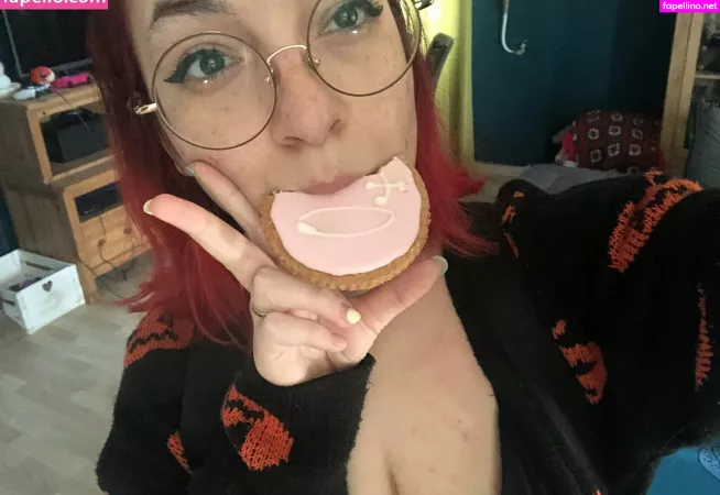 Edelphiniumfree OnlyFans Thumbnail #WWRE6F26sv