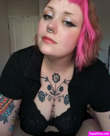 Edgychubby1 OnlyFans Thumbnail #1OOLdxW2v5