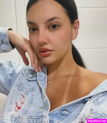 Eduarda Demetrio OnlyFans Thumbnail #BOah1D95F1