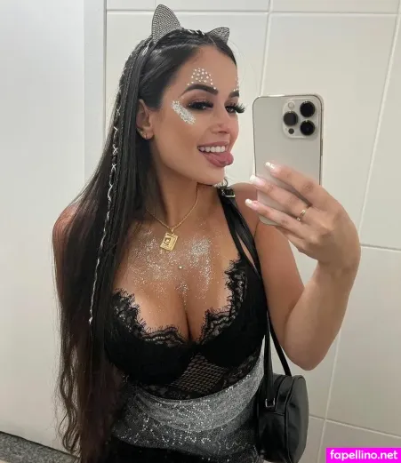 Eduarda Wolker OnlyFans Thumbnail #4LRSx3C2W7
