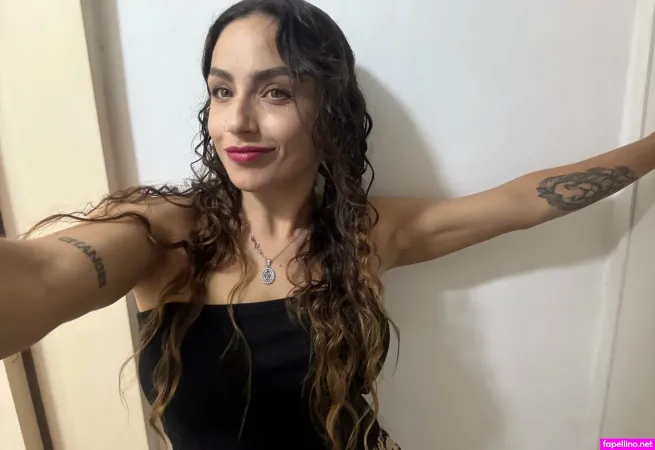 Eeemilys22 OnlyFans Thumbnail #O7GrSloZux