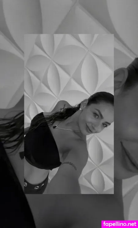 Eeemilys22 OnlyFans Thumbnail #rZ32MCHTmr