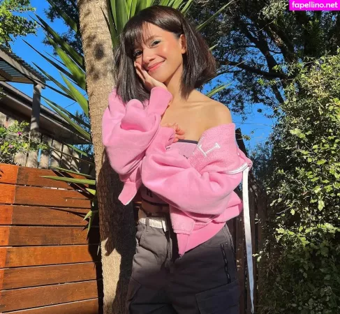 Eeeveenara OnlyFans Thumbnail #01cZTE4JRq
