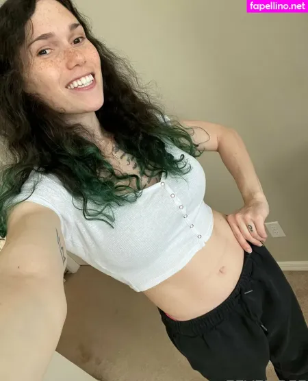 Eevee Bee OnlyFans Thumbnail #MGgiHGemEo