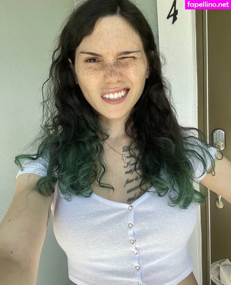 eeveebee, eeveebeevip Nude Leaked OnlyFans Photo #JtrCrdNVpL