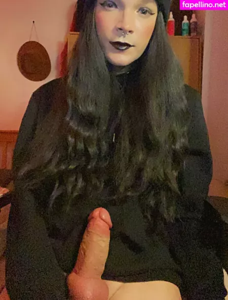 Eevie Chan OnlyFans Thumbnail #LC7pzwaBWG