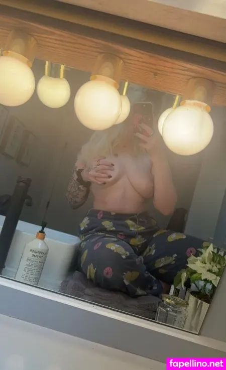 Eevieaspen 2 OnlyFans Thumbnail #7JFHQQld6e