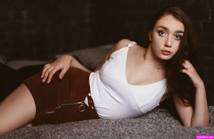 Effie Balconii OnlyFans Thumbnail #NZgdOCZm2e