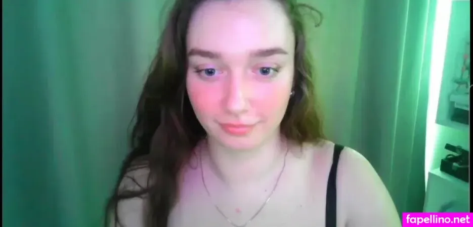 Effie Balconii OnlyFans Thumbnail #THvIYETToL