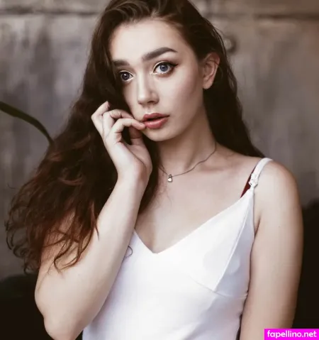 Effie Balconii OnlyFans Thumbnail #zcqsb2NHjl