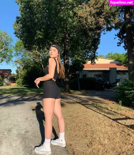 Effy Palarya OnlyFans Thumbnail #9J0z1fO6tt