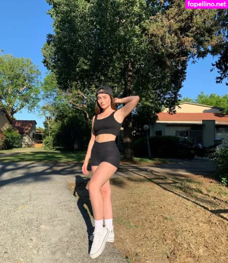 Effy Palarya OnlyFans Thumbnail #e96C36ScH1