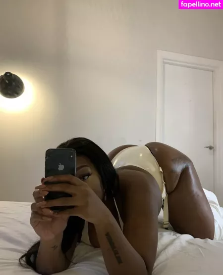 Effyflamelondon OnlyFans Thumbnail #oXpN3ArRsS