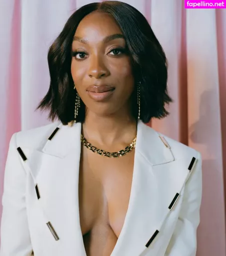 Ego Nwodim OnlyFans Thumbnail #bUH3wUYTGp