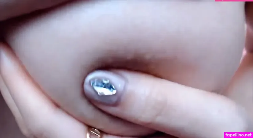 Ehdbs0105 OnlyFans Thumbnail #E25FwLVLPA