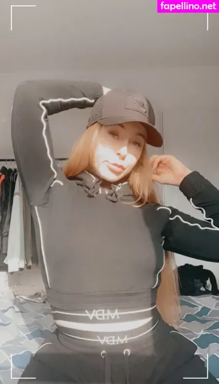 Eighteenandlegal OnlyFans Thumbnail #p9aiRPw9aK