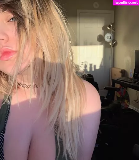 Eileenexy OnlyFans Thumbnail #8oI3JvuXq5