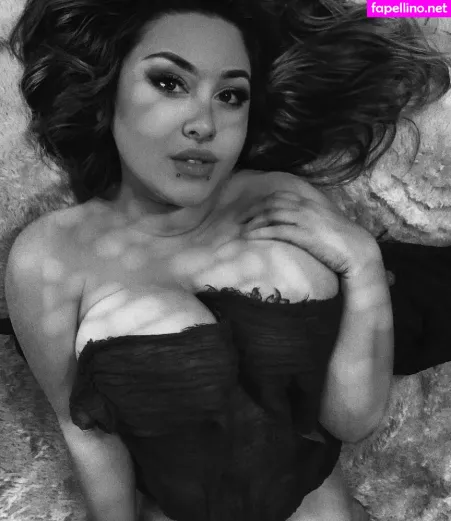 Eileenexy OnlyFans Thumbnail #9LIHFHf727