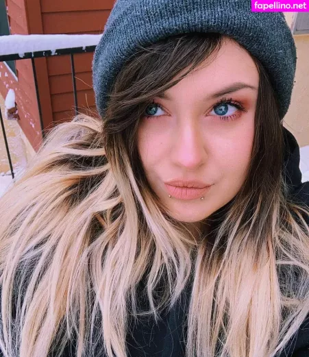 Eileenexy OnlyFans Thumbnail #x1wAVKa8kM