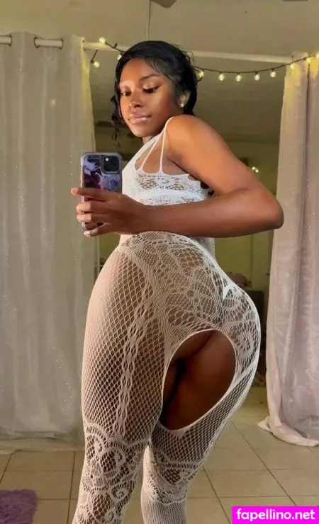 Einajstar OnlyFans Thumbnail #KhMXIbMoe3