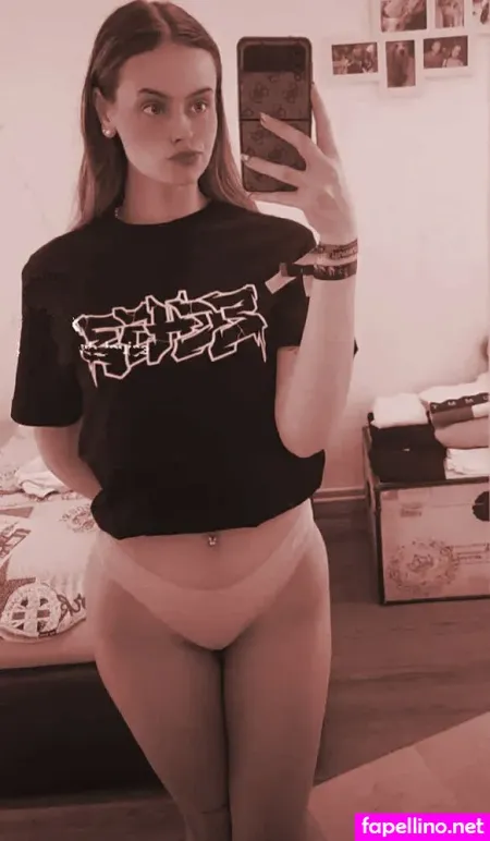 Einfach Louise OnlyFans Thumbnail #7Rnxsw5Uem