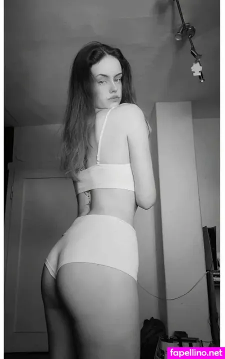 Einfach Louise OnlyFans Thumbnail #TDn6lPebXV