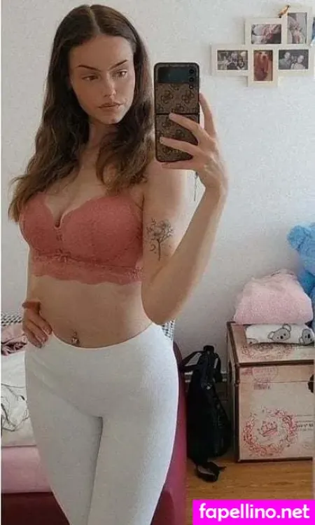 Einfach Louise OnlyFans Thumbnail #lm5t8qjW70