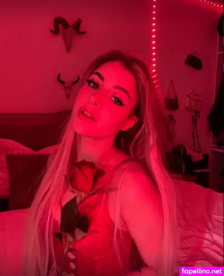 Einfachcaro0 OnlyFans Thumbnail #m945rD1bMN