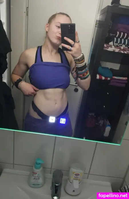 Einfachnurchristiinaa OnlyFans Thumbnail #4WvMI25Bx8