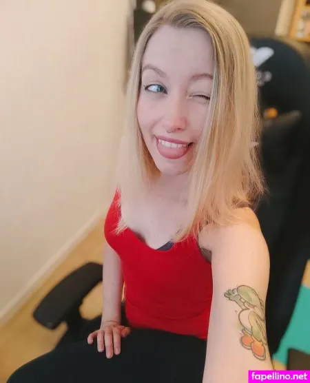 Einfachsonina OnlyFans Thumbnail #JtGT3PYveC