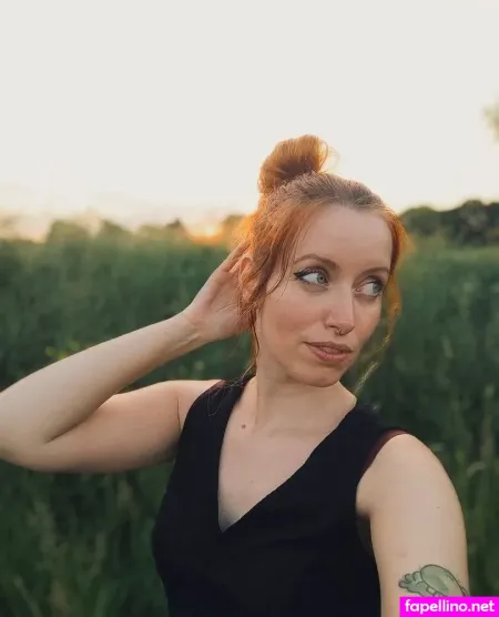 Einfachsonina OnlyFans Thumbnail #xEF5STfHsS