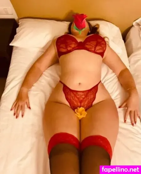 Einmal Julia Bitte 1 OnlyFans Thumbnail #SYQNCJW5k4