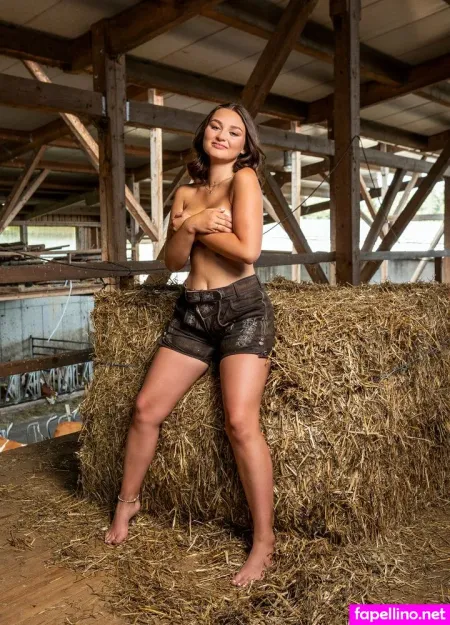 Eisenbergerelena OnlyFans Thumbnail #ZkxxaMSJhF